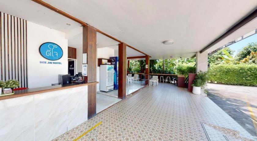 Deejai Hotel ศรีราชา ภายนอก รูปภาพ