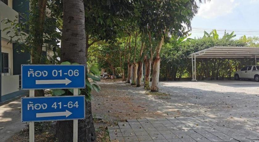 Deejai Hotel ศรีราชา ภายนอก รูปภาพ